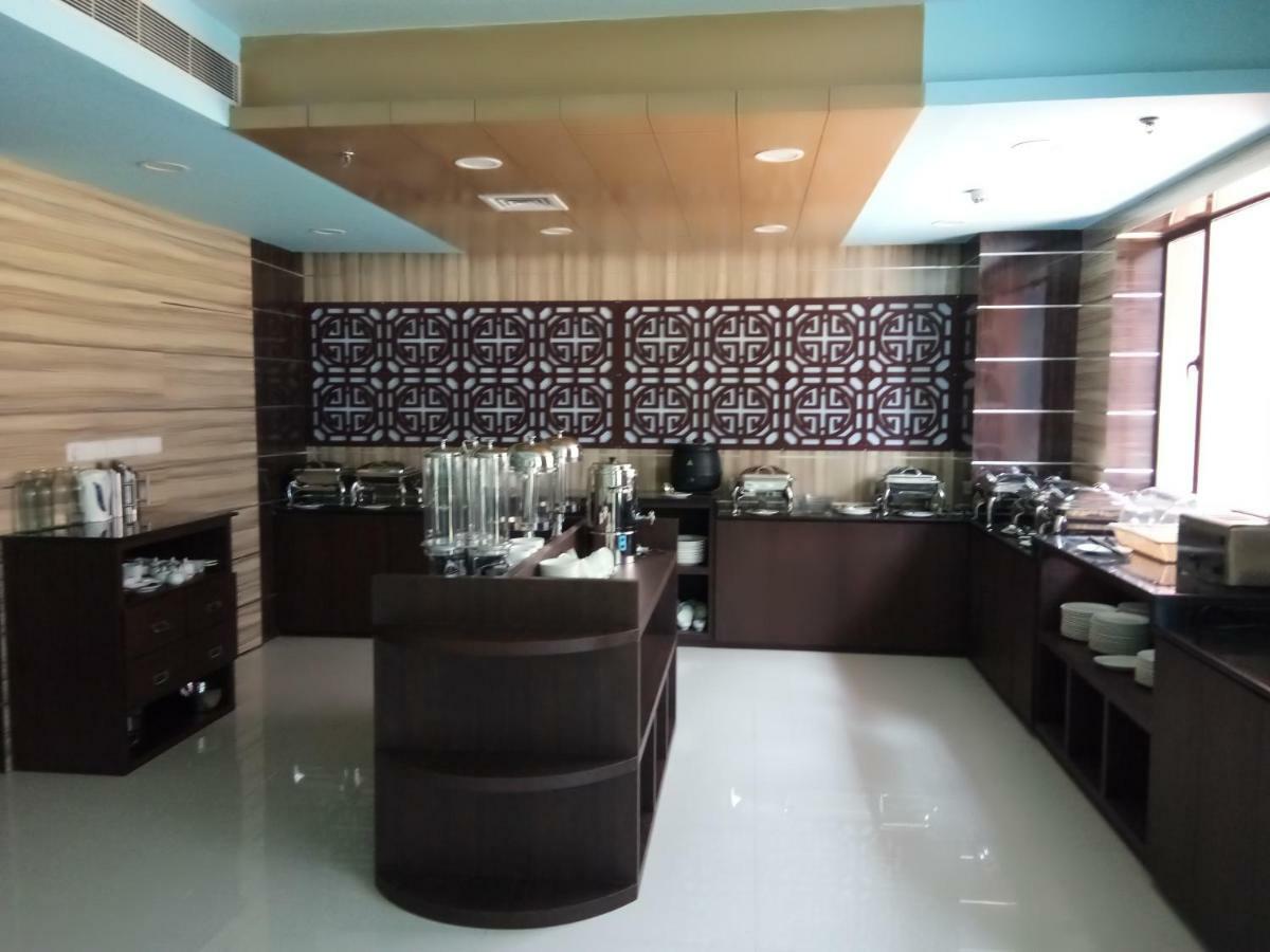 Aristocrat Hotel Kolkata Eksteriør bilde